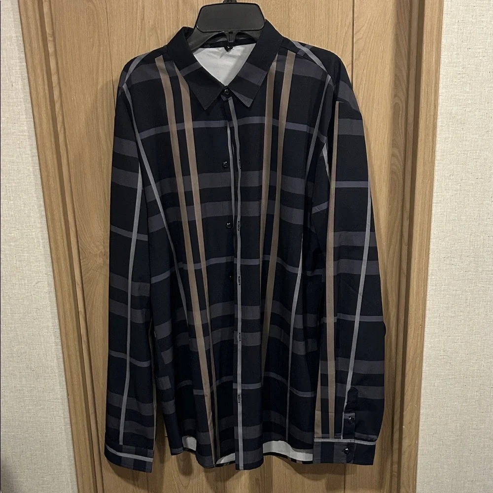 Stylish Plaid Button-Up Shirt - Picture 1 of 2